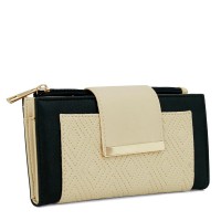 BILLETERA APANELADA EN ROMBO